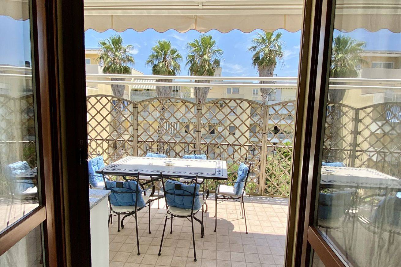 Apartamento entero, Residenza le Quattro Palme. Appartamento centrale vicinissimo alla spiaggia. in Lido San Giovanni, Pivarada