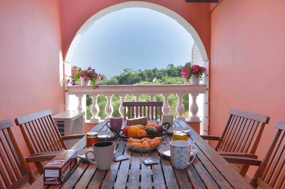Tranquil Corfu Villa | 3 Bedrooms | Villa Chrinos | Gated Pool | Agios Georgios Pagon in Agios Georgios, Korfu