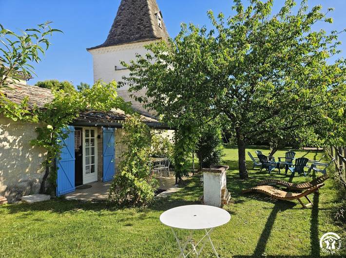 Gîte pour 8 personnes, avec Jacuzzi et Terrasse ainsi que Jardin et Piscine dans le Tarn - 3