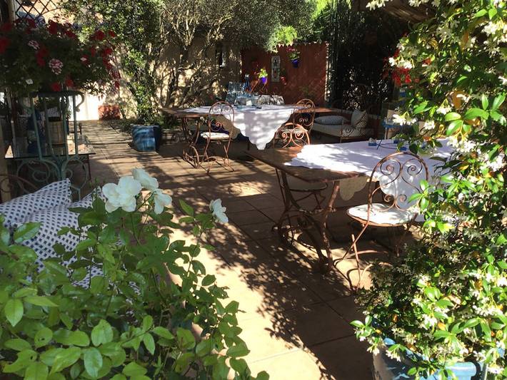 Gîte pour 2 personnes, avec jardin ainsi que piscine et terrasse au Parc naturel régional des Alpilles - 2