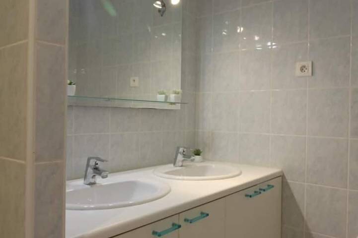 Location de vacances pour 2 personnes, avec jardin à Izon - 4