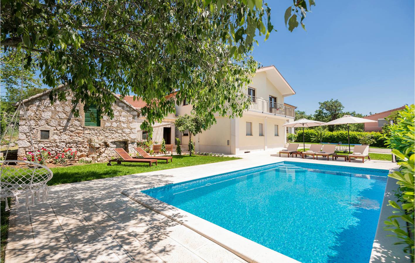 Mediterrane Oase mit Pool und WiFi in Makarska Riviera