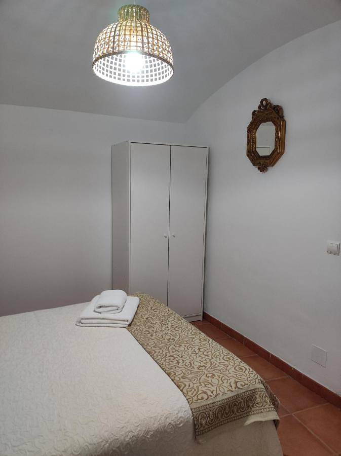 Three-Bedroom House in Gorafe, Géoparc de Grenade