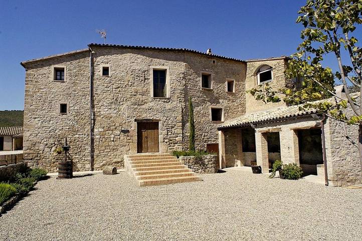 Casa rural para 8 personas, con Balcón y Terraza además de Jardín y Vistas en Rubió 
