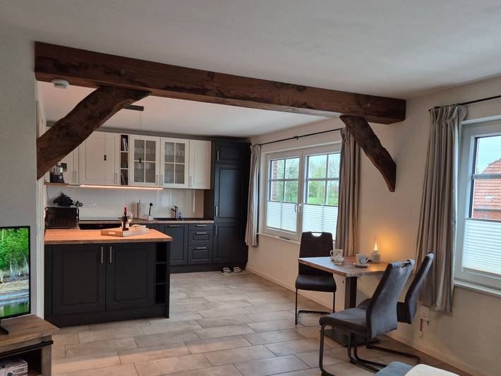 Ferienwohnung für 3 Personen, mit Terrasse und Garten in Uplengen