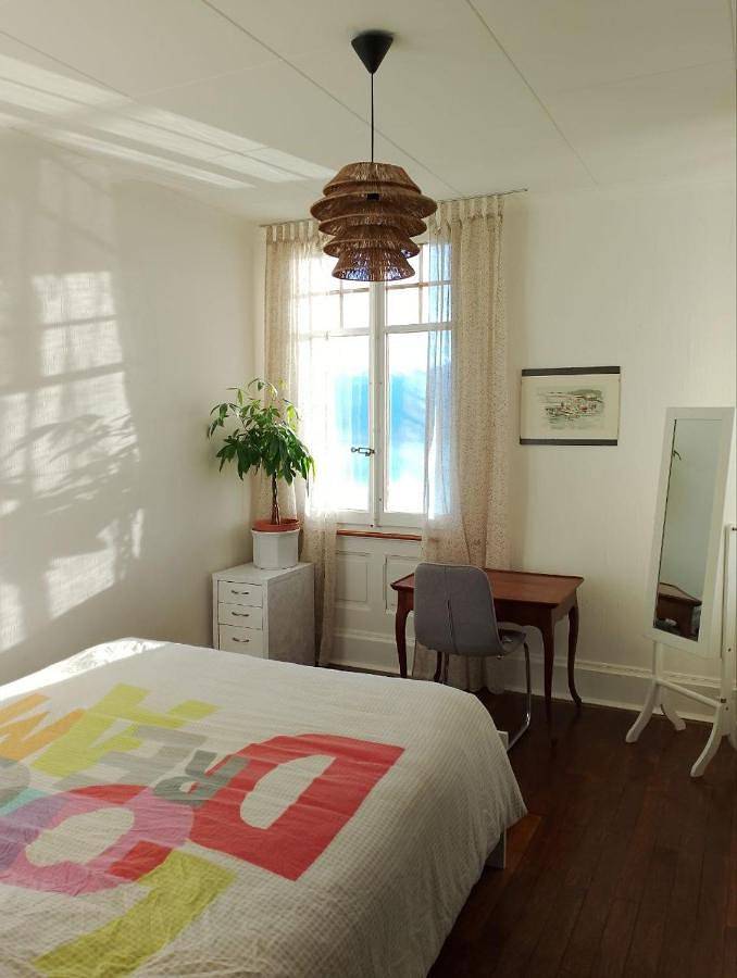 Ganze Wohnung, Four-Bedroom Apartment with Lake View in Montreux, Genfer See