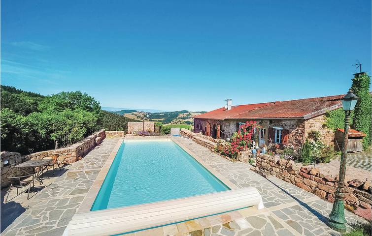 Appartement avec piscine à Mardore in Thizy-les-Bourgs, Région de Villefranche-sur-Saône