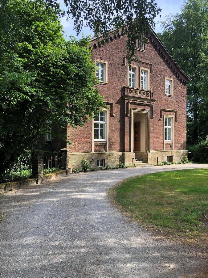 Villa für 15 Personen, mit Terrasse und Ausblick - 1