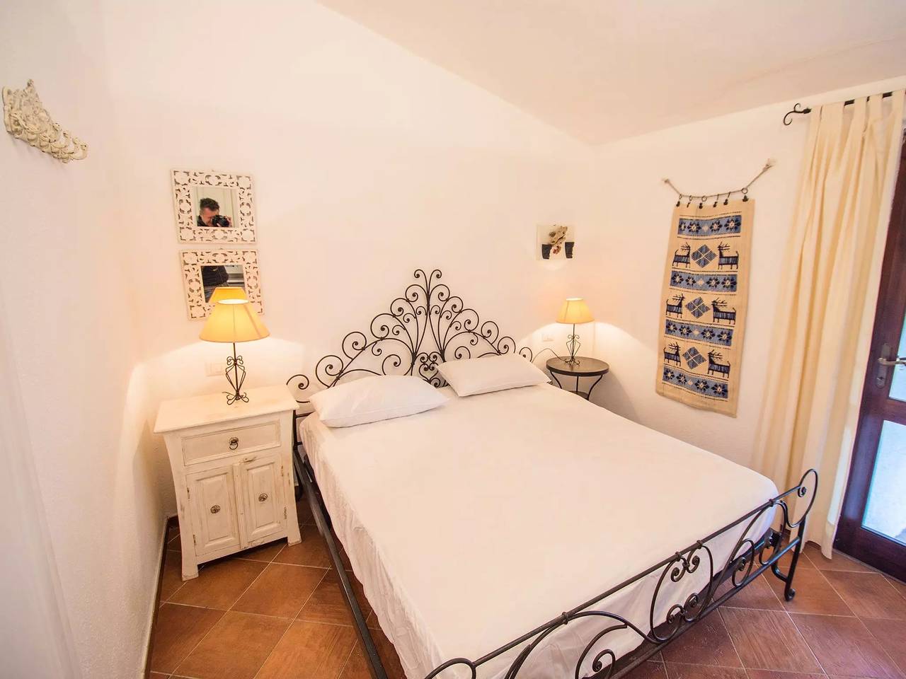 6 personas in Palau (Cerdeña), Gallura