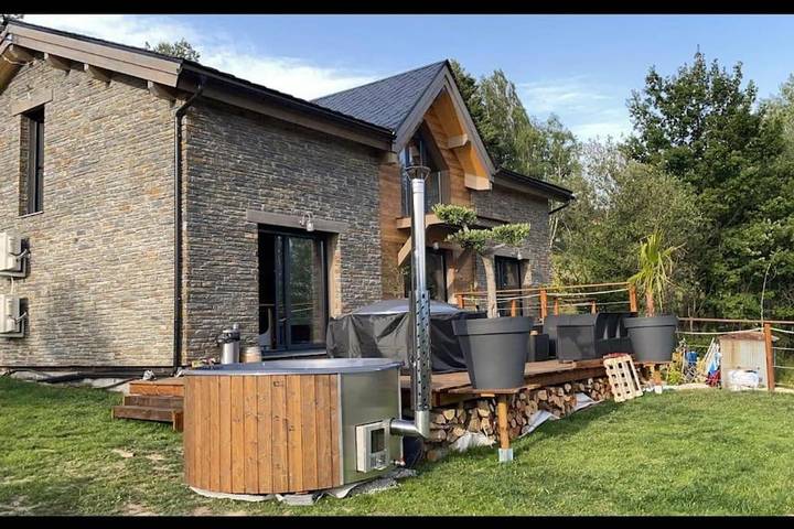 Appartement de vacances pour 4 personnes, avec sauna ainsi que jacuzzi et jardin