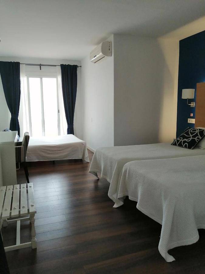 Hôtel pour 2 personnes, avec jardin et vue dans Platja de l'Almadrava - 3