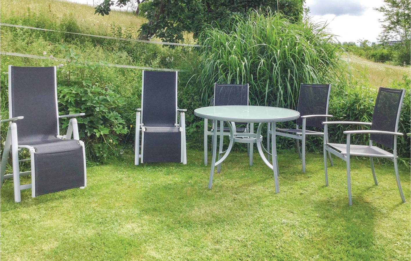 Gösingen Terrassenwohnung mit Parkplatz & Internet in Friesenhagen, Altenkirchen & Umgebung