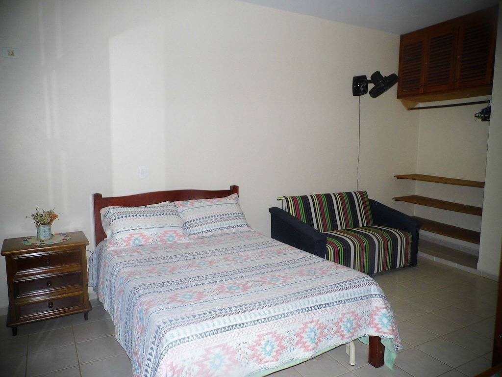 Villa mit Pool in der Nähe von Strand und Ruinen der Pond - 2 Suiten und ein Schlafzimmer in Ubatuba, Região Metropolitana do Vale do Paraíba e Litoral Norte