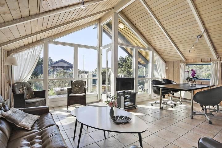 Ferienhaus für 5 Personen, mit Sauna und Whirlpool sowie Terrasse und Garten, mit Haustier auf Seeland - 3