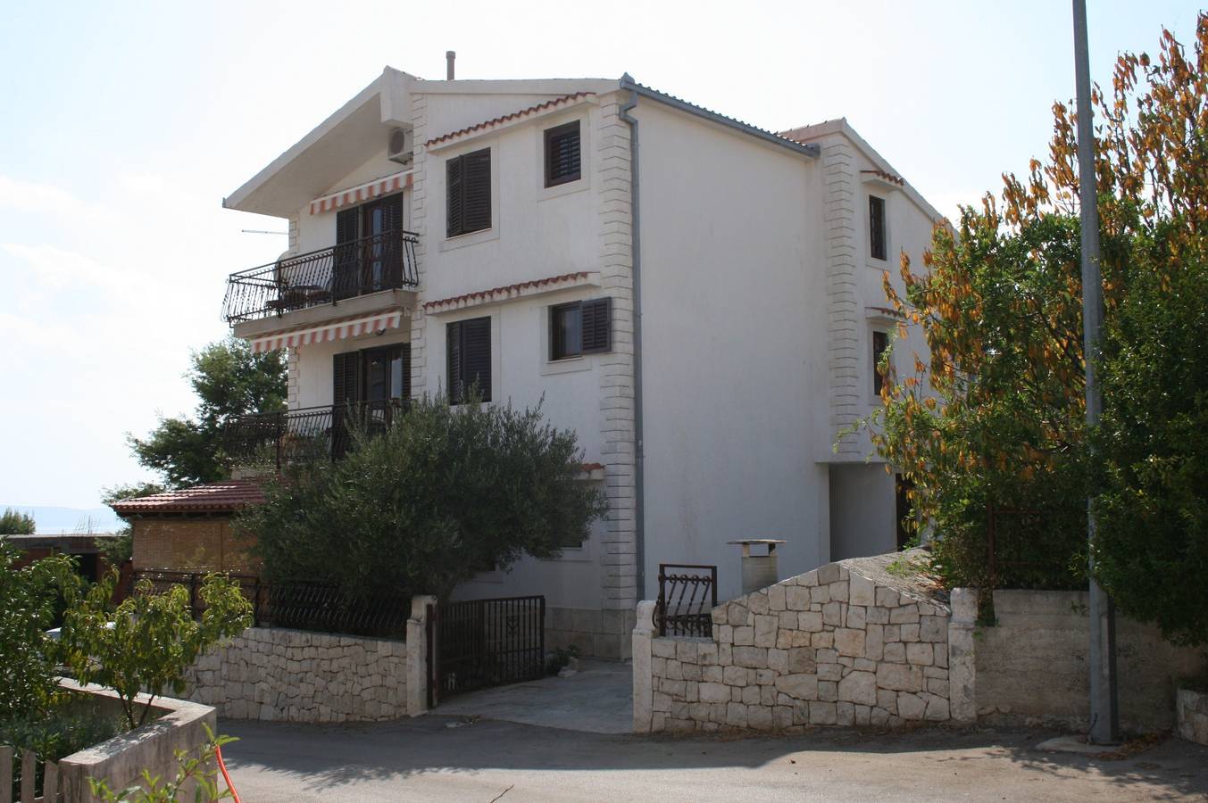 Ganze Wohnung, 1-Zimmer-Ferienwohnung mit Balkon und Meerblick Rastici, Ciovo A-2794-c in Okrug Gornji, Ciovo