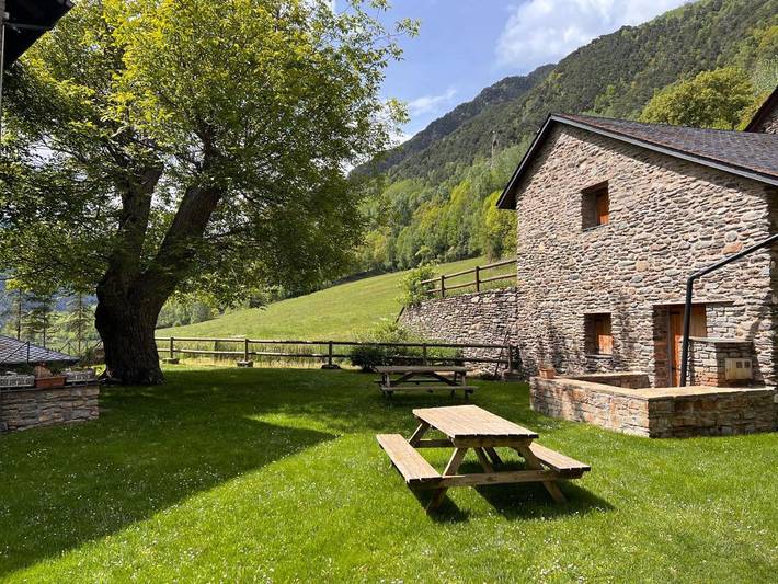 Gîte pour 4 personnes, avec vue et jardin, animaux acceptés à Alins - 4