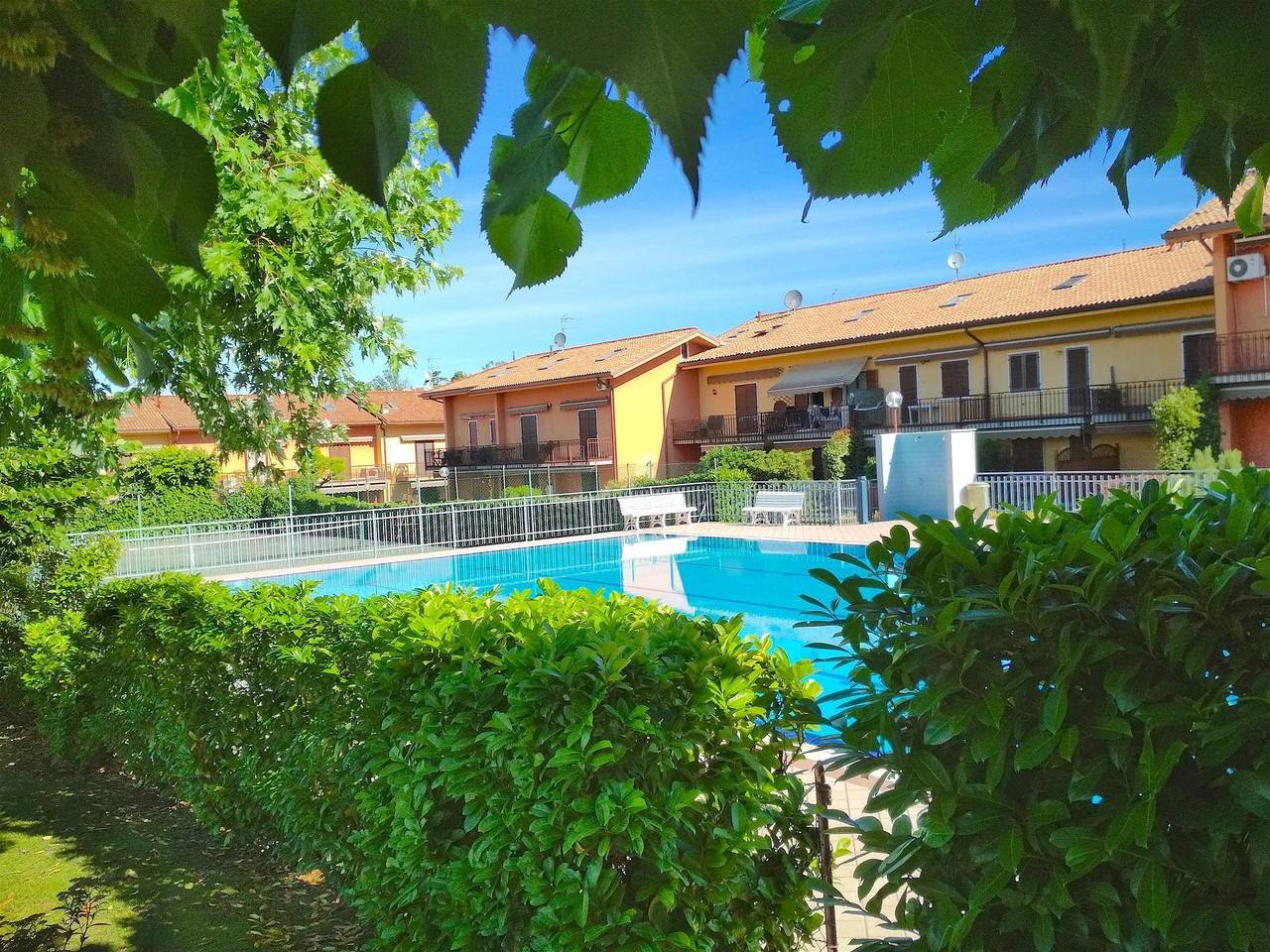 Ganze Ferienwohnung, Casa Ruby - Geräumige Wohnung mit Pool in Lazise, Gardasee-Berge