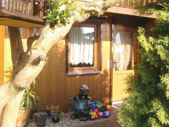 Reizende Ferienwohnung mit Terrasse, Küche und Rasenfläche – der ideale Rückzugsort! in Rietz-Neuendorf, Region Oder - Spree