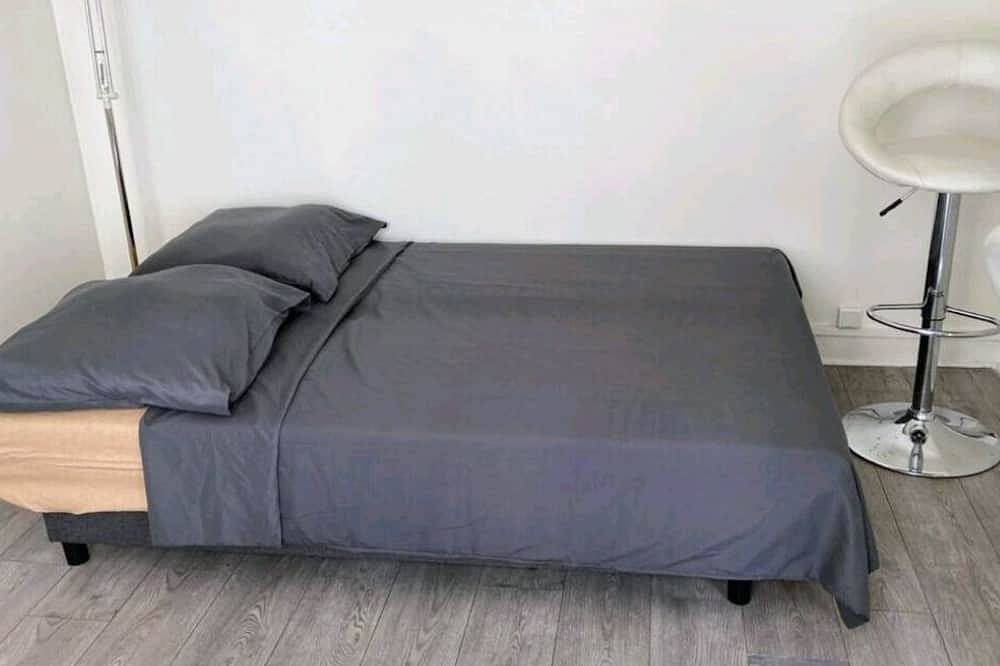 Apartamento entero, ¡Cómodo estudio parisino! in Ivry-sur-Seine, Valle del Marne