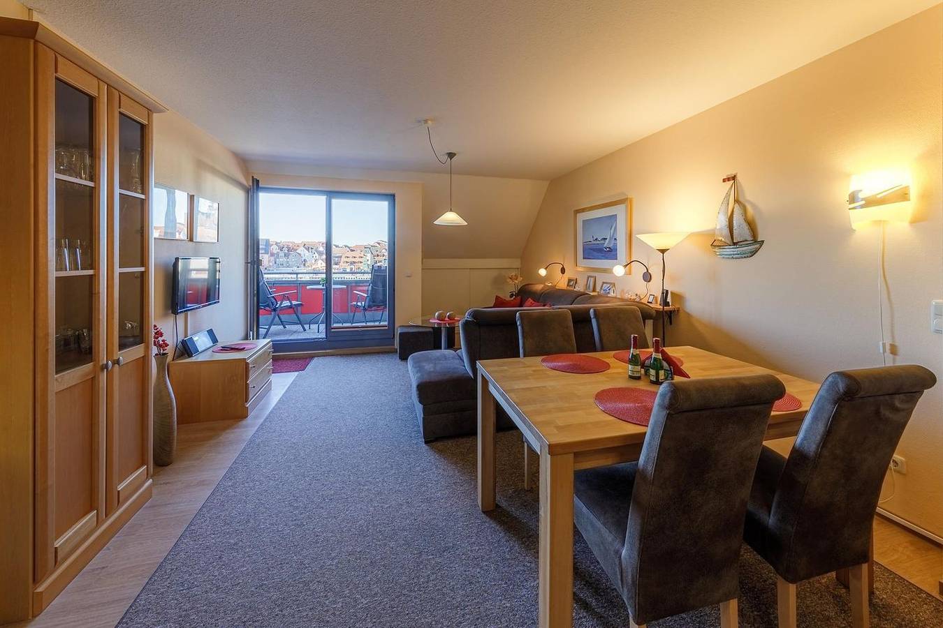 Ganze Wohnung, Komfortables Apartment Hafenmeisterei 8 mit Seeblick und Balkon in Waren in Waren (Müritz), Müritz