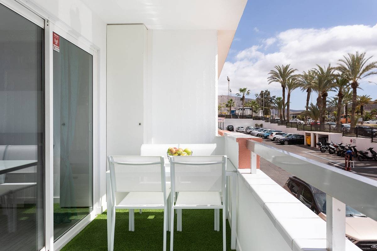 Appartement entier, Appartement de vacances pour 3 personnes avec piscine in Playa de las Américas, Arona