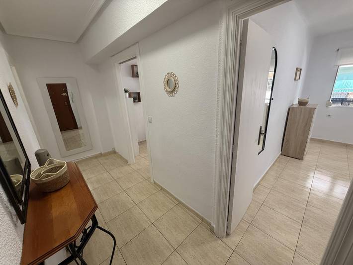 Ganze Ferienwohnung, Ferienwohnung für 4 Personen mit Balkon/Terrasse in Campoamor, Alicante
