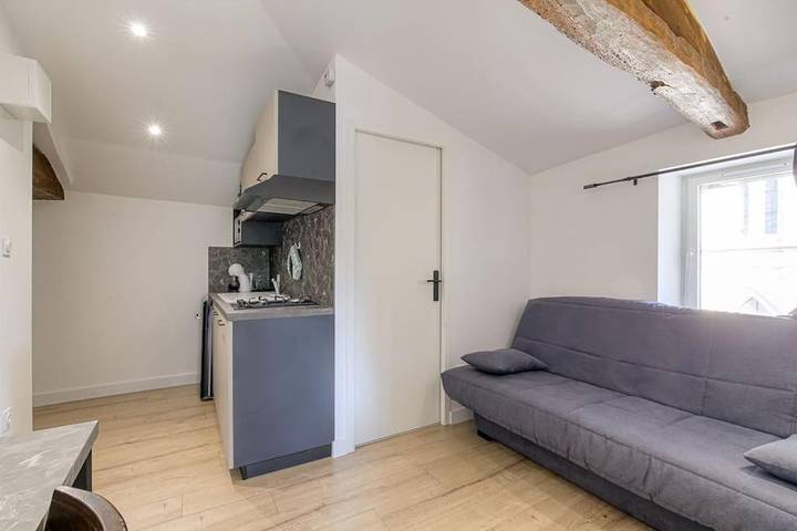 Gîte pour 4 personnes, avec vue et terrasse à Loyettes - 3