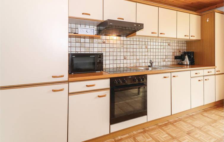 Ganze Ferienwohnung, Wohnung mit Bergblick, Nähe See & Skipisten in Walchsee, Kaisergebirge