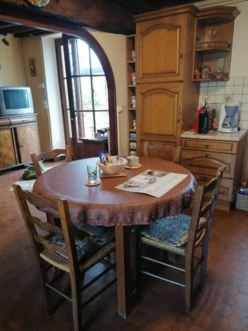 Cottage pour 2 personnes, avec jardin à Chambon-sur-Voueize