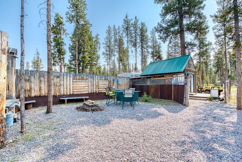 Sula Mountain Retreat with Hot Tub and Fun-filled Shop in Ravalli County