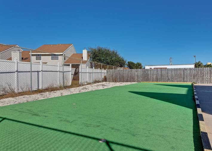 Vacation apartment for 8 people, with pool and balcony as well as hot tub and sauna in Alabama