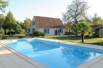 Gîte pour 6 personnes, avec jardin et piscine à Pontcirq