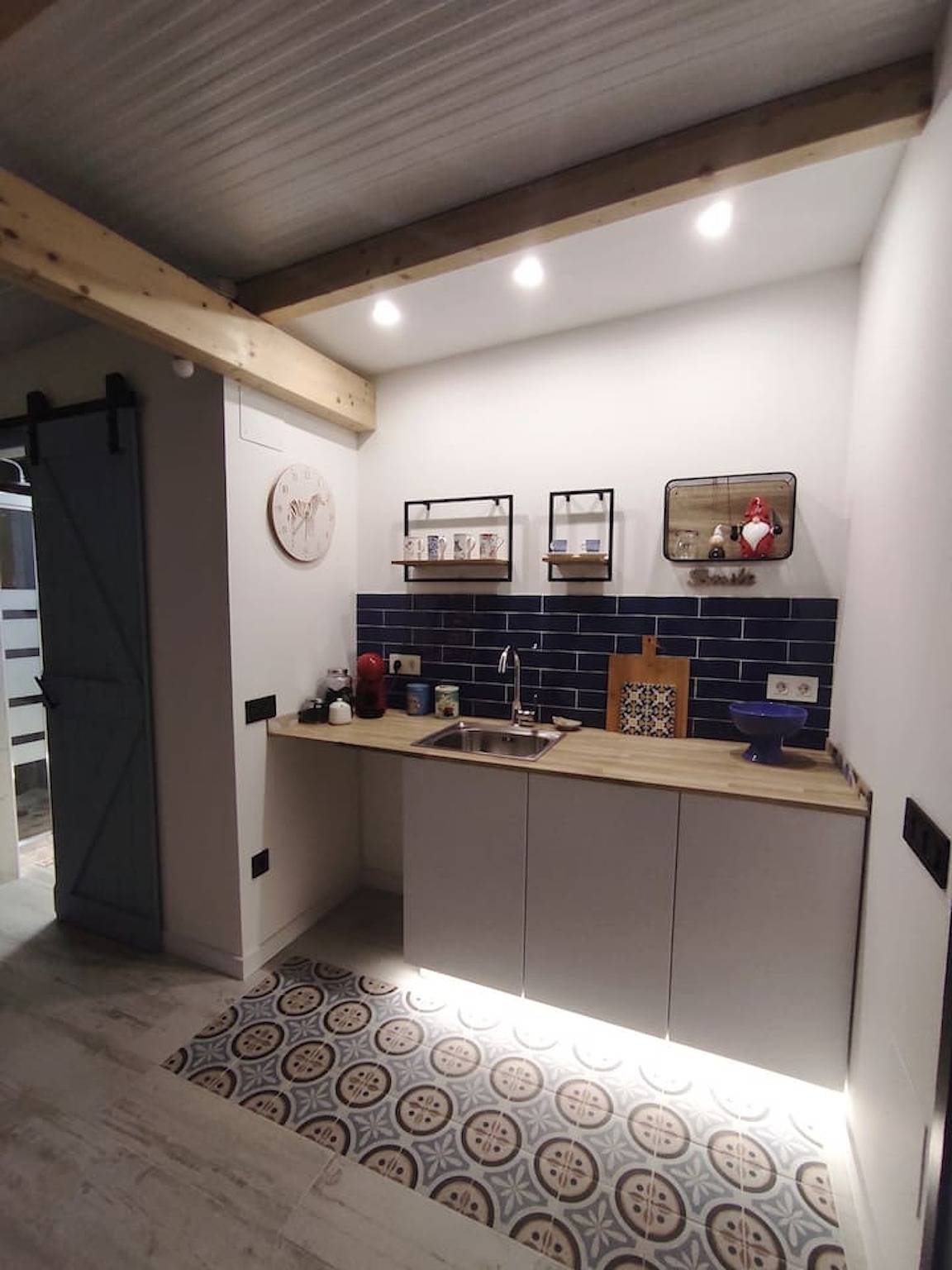 Ganzes Studio, Charmantes Studio in Riogordo - 18 m² - Sonnige Terrasse in Riogordo, Málaga Provinz