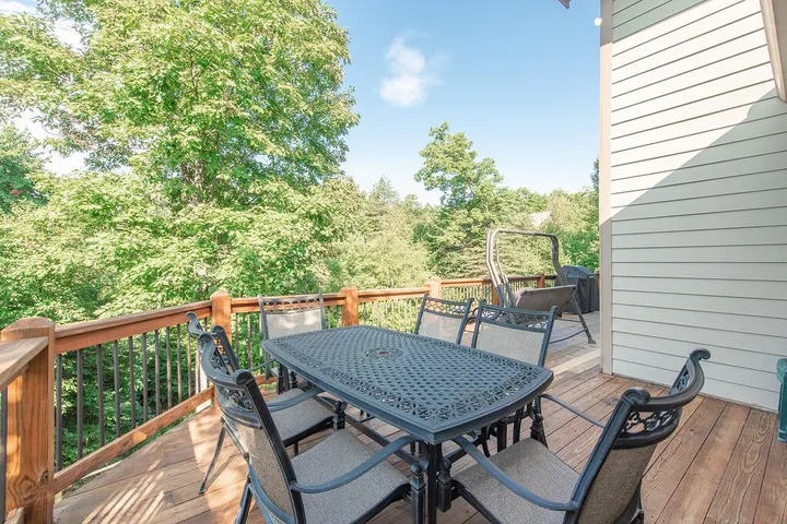 Vacation house for 14 people, with pool and hot tub as well as balcony - 1