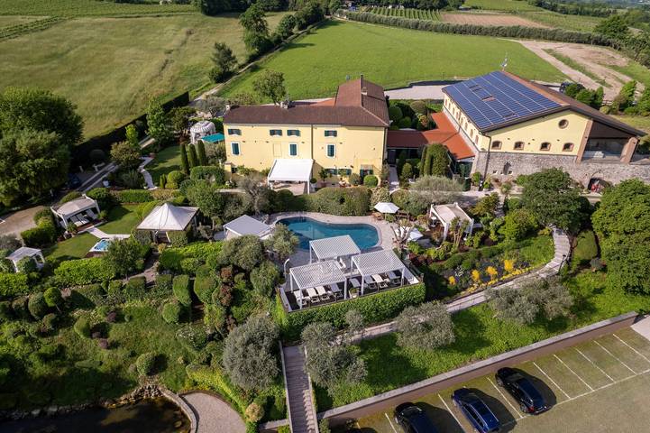 Hel lägenhet, Room 'Casino Di Caccia 4' with Shared Pool, Wi-Fi and Air Conditioning in Sommacampagna, Verona provins