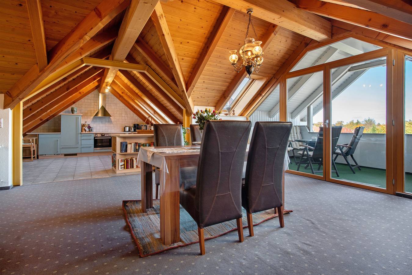 Appartement entier, Appartement 'Villa Zwick An Der Kietzbrücke' avec vue sur le lac, jardin commun et Wi-Fi in Waren, Lac Müritz