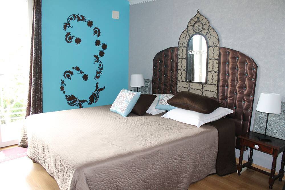 Bed and breakfast for 3 people Portes Du Désert with outdoor pool and jacuzzi. in Latrape, Haute-Garonne