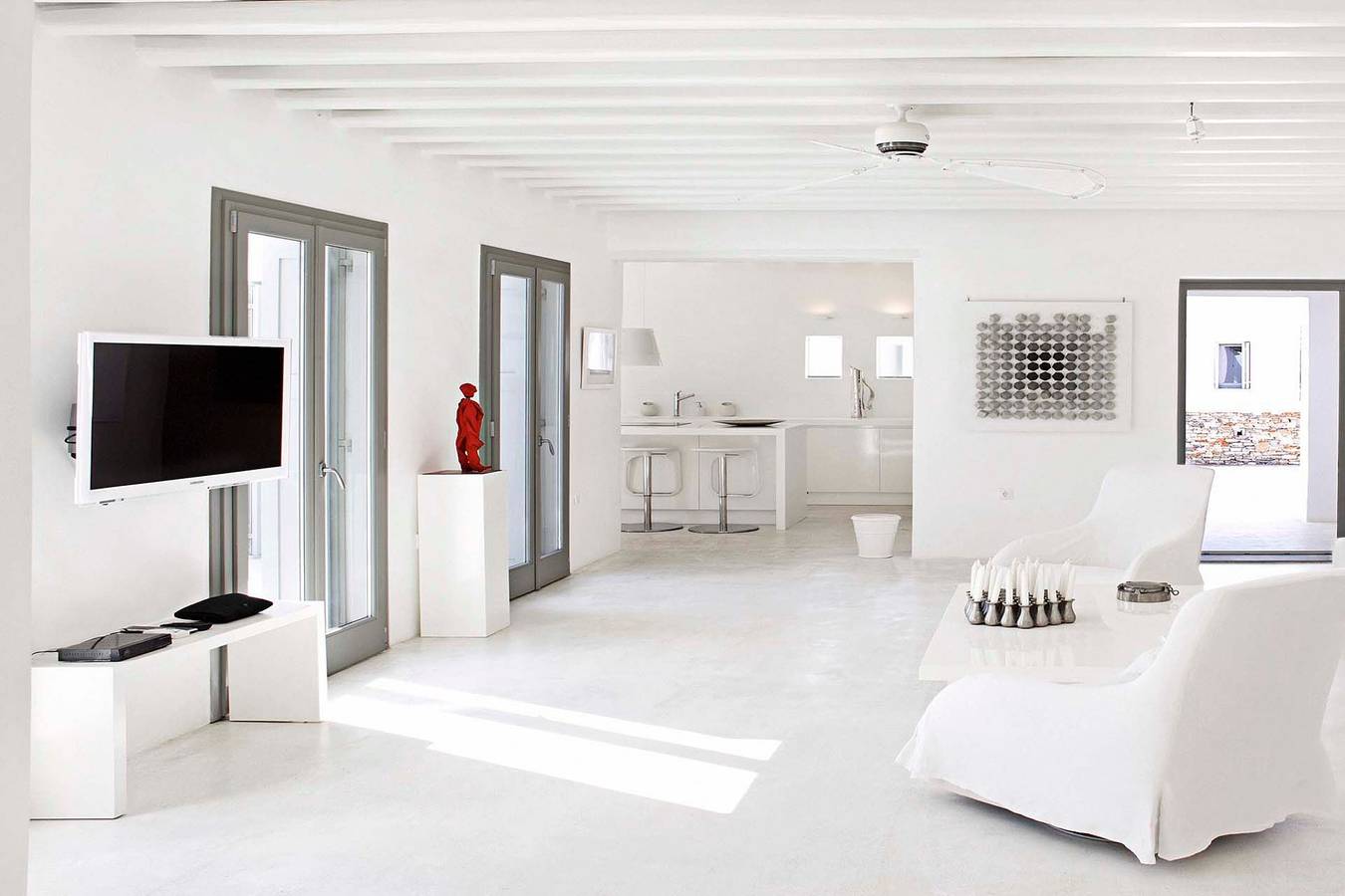 Thrilling Sifnos Villa | Villa Hedwig | 9 Bedrooms | Private Saltwater Pool | Bbq Facilities | Shaded Outdoor Dining Area | Private Garden | Private Basketball and Tennis court | Private Gym | Vathi in Playa de Vathi, Cícladas