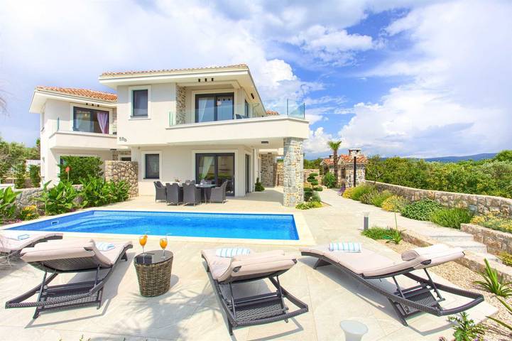 Chalet para 6 personas, con piscina y balcón - 1