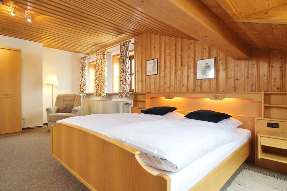 Ganze Wohnung, Gemütliche Ferienwohnung für 1-4 Personen mit 2 Schlafzimmern (Wohnung 1) in Bayerisch Gmain, Berchtesgadener Alpen