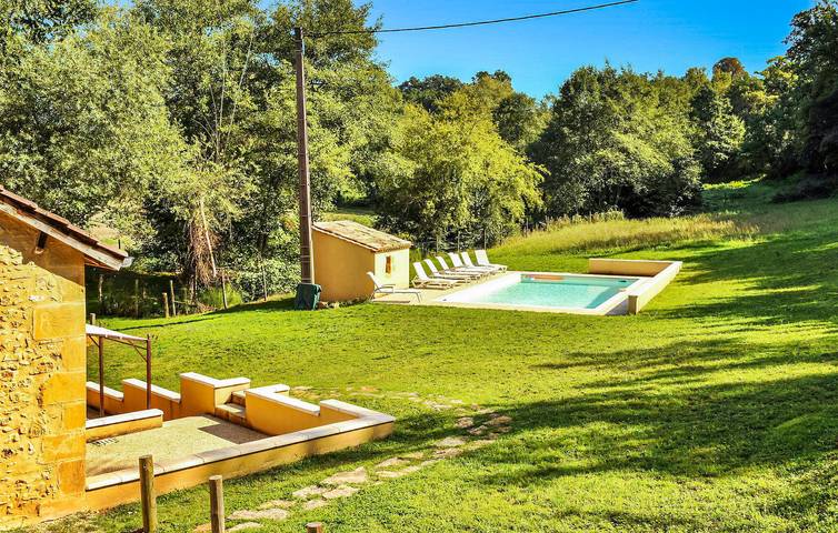 Location de vacances pour 8 personnes à Mazeyrolles - 3