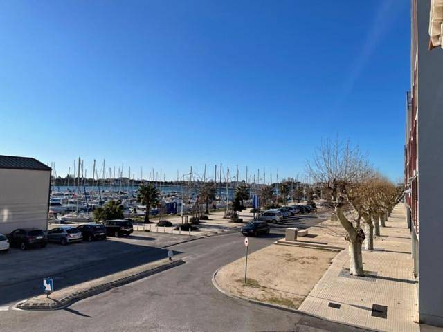 Location de vacances pour 8 personnes, avec vue à Port-Saint-Louis-du-Rhône - 4