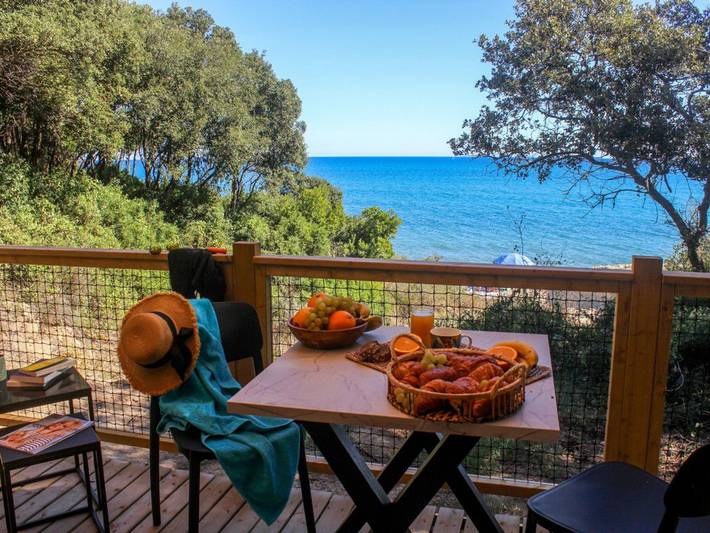 Location de vacances pour 2 personnes, avec terrasse à Linguizzetta