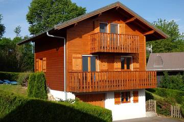 Chalet pour 8 personnes, avec balcon et jardin à Thollon-les-Mémises