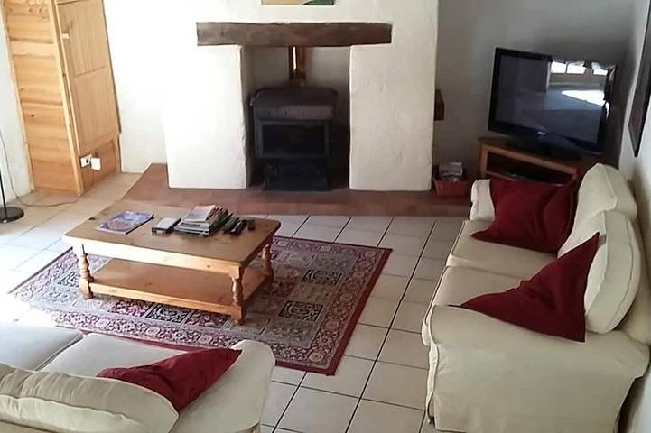 Gîte pour 5 personnes, avec jardin et terrasse, animaux acceptés à Bazoges-en-Pareds - 3