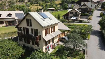 Gîte pour 2 personnes, avec jardin à Briançon