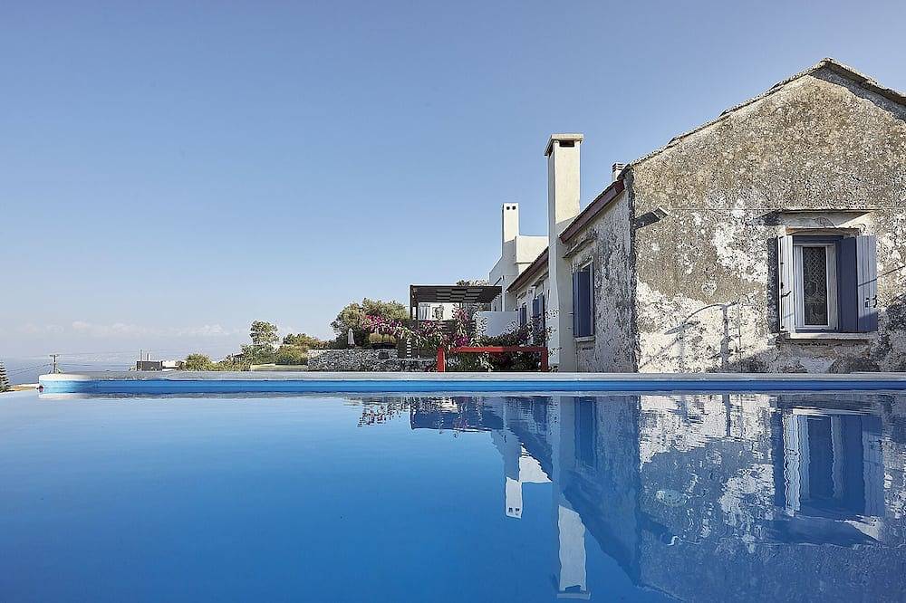 Erstaunliche 3-Zimmer-Villa Mit Privatem Pool Und Meerblick in Kefalas, Vamos
