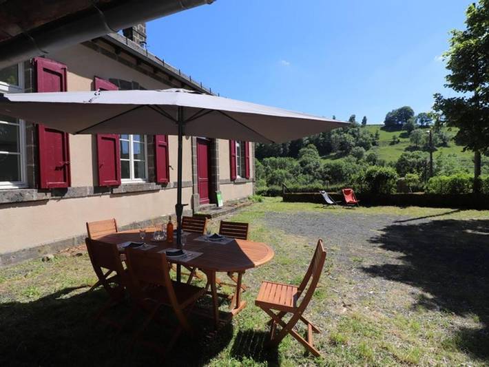 Location de vacances pour 4 personnes, avec jardin à Saint-Martin-Valmeroux - 3