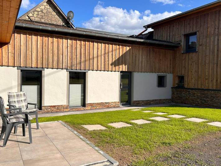 Ferienwohnung für 3 Personen, mit Terrasse und Garten in Hohenleimbach
