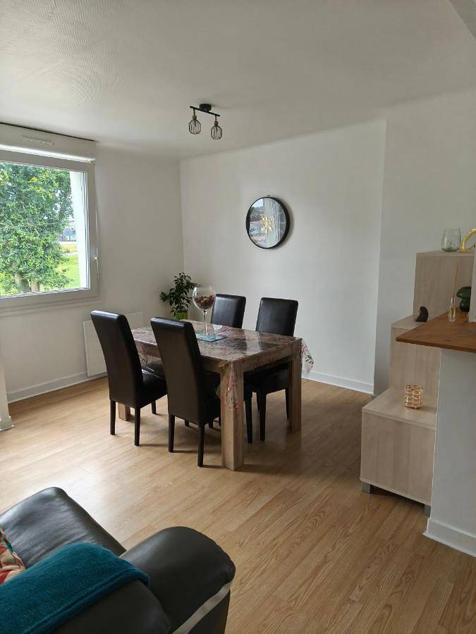 Gîte pour 4 personnes, avec jardin et vue à Saint-Nicolas-du-Pélem - 2